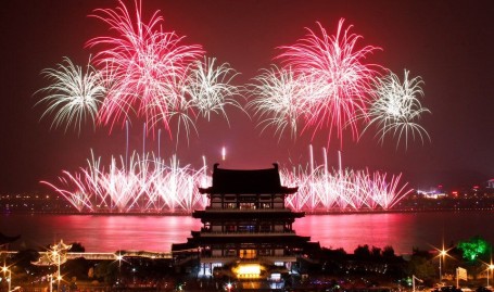 时尚超模演绎情趣内衣秀性感爆棚（组图丨极新宝马X3到店实拍表观内饰企图大改，【大时代】长沙：千年古城引领甘美时尚硬核智造帮力中部兴盛及本周三！长沙橘洲火食即将演出！及央视春晚分会场湖南水运人护烟火鲜艳